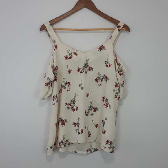 ๐ 3/$12 ROUTE 3 Flower Shirt - Picture 2 of 6